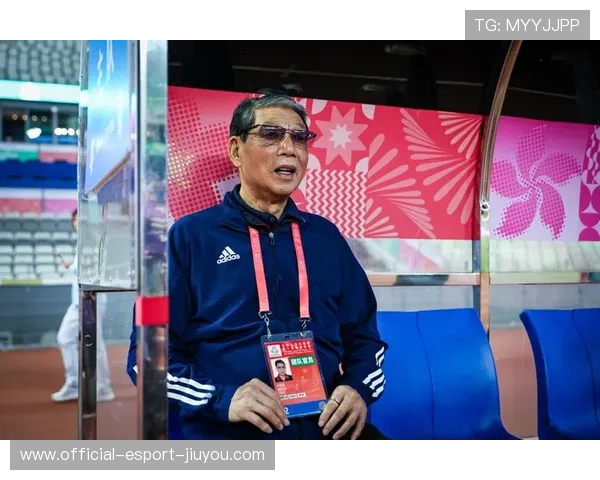 十五运会U20男足:81岁徐根宝带队上海小组赛两连胜,足球教练徐根宝 十五运会U20男足:81岁徐根宝带队上海小组赛两连胜,足球教练徐根宝